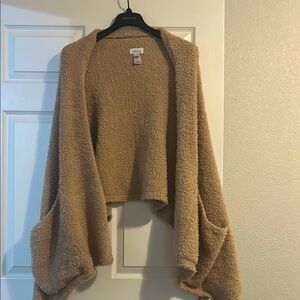 Cozy Tan Shrug w Pockets